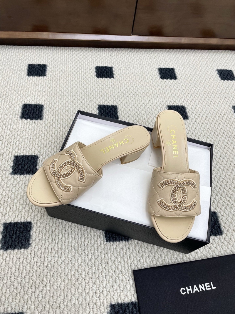 Ch**el slippers